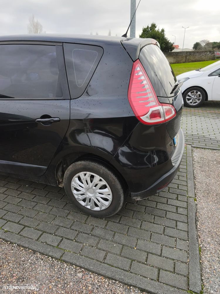 Renault Scénic 1.5 dCi Dynamique S - 1