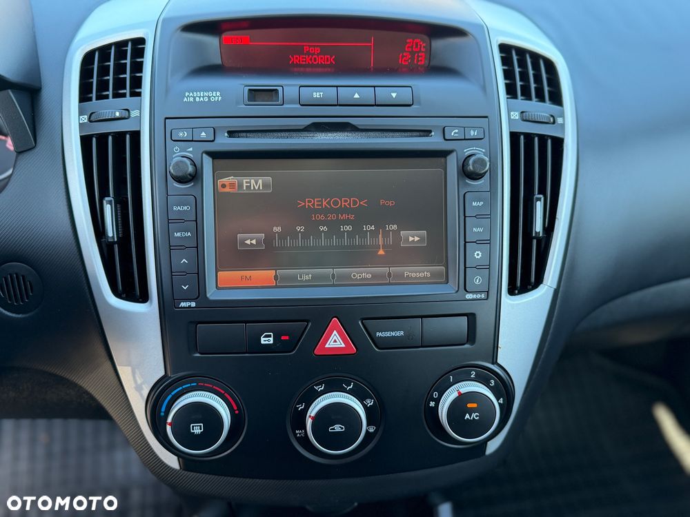 Kia Ceed - 17
