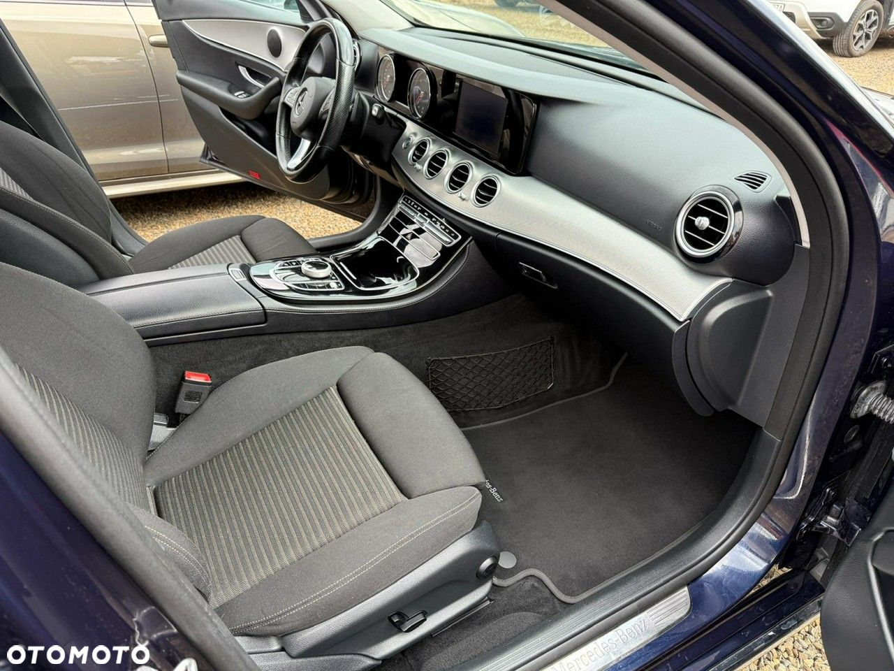 Mercedes-Benz Klasa E - 6