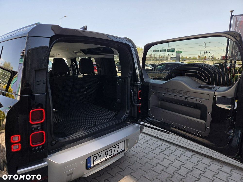 Land Rover Defender - 28