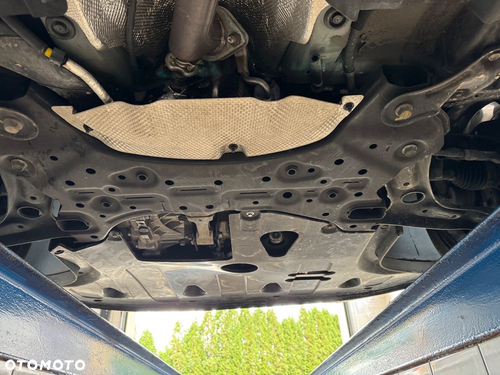 Hyundai i30 Fastback 1.6 CRDI Premium DCT - 30