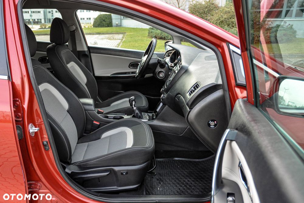 Kia Ceed 1.6 CRDi L - 11
