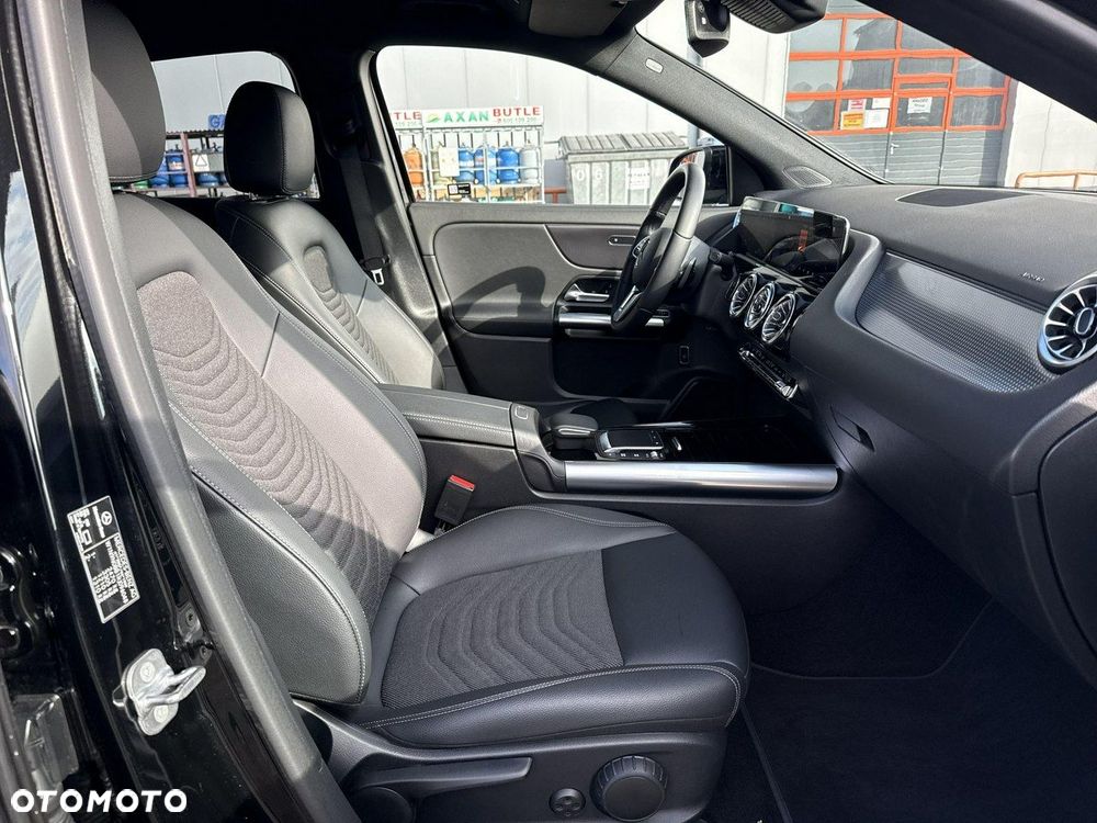 Mercedes-Benz EQA - 21