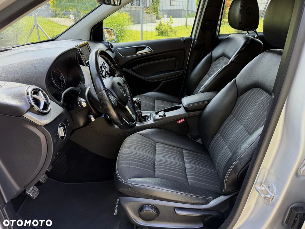 Mercedes-Benz Klasa B 180 CDI (BlueEFFICIENCY) - 11