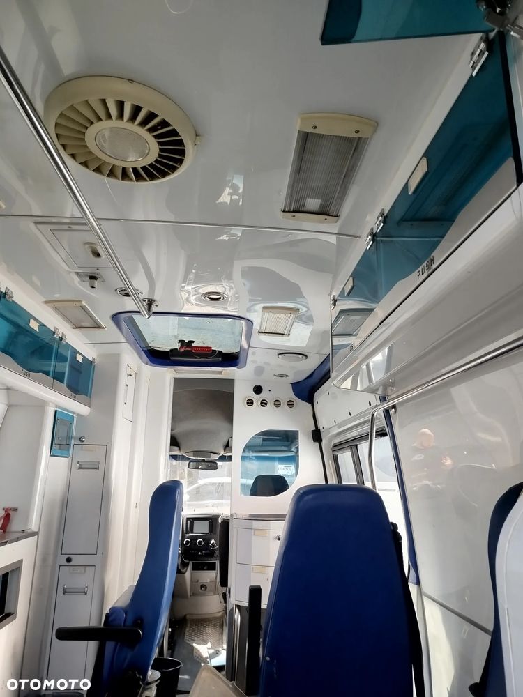 Mercedes-Benz Sprinter - 7
