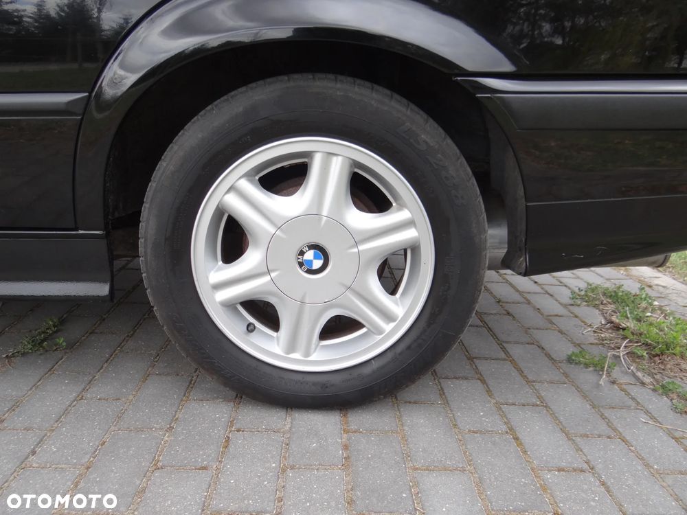 BMW Seria 3 316i - 16