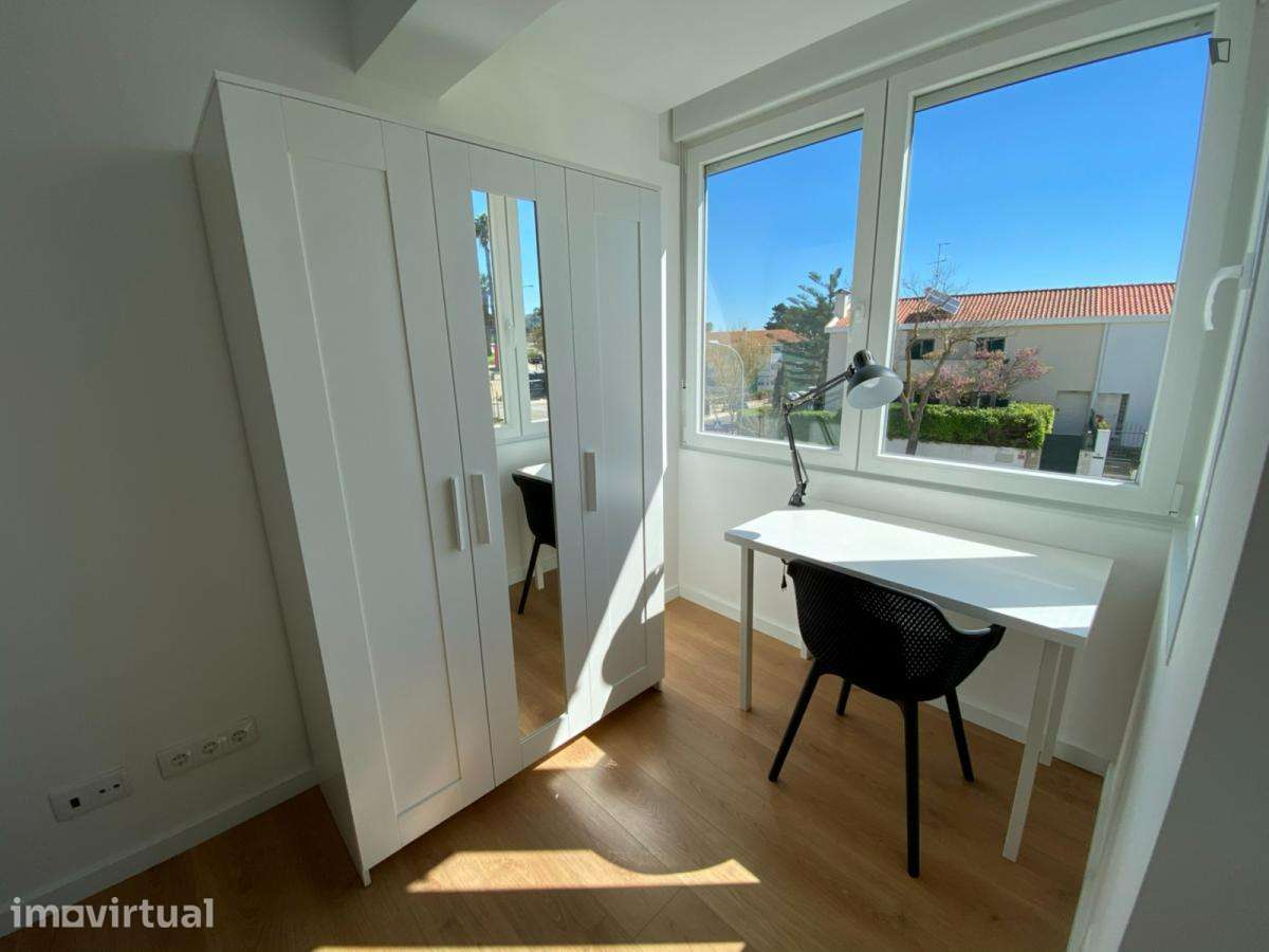 Quarto - localizado em Oeiras Lisbon - Grande imagem: 2/10