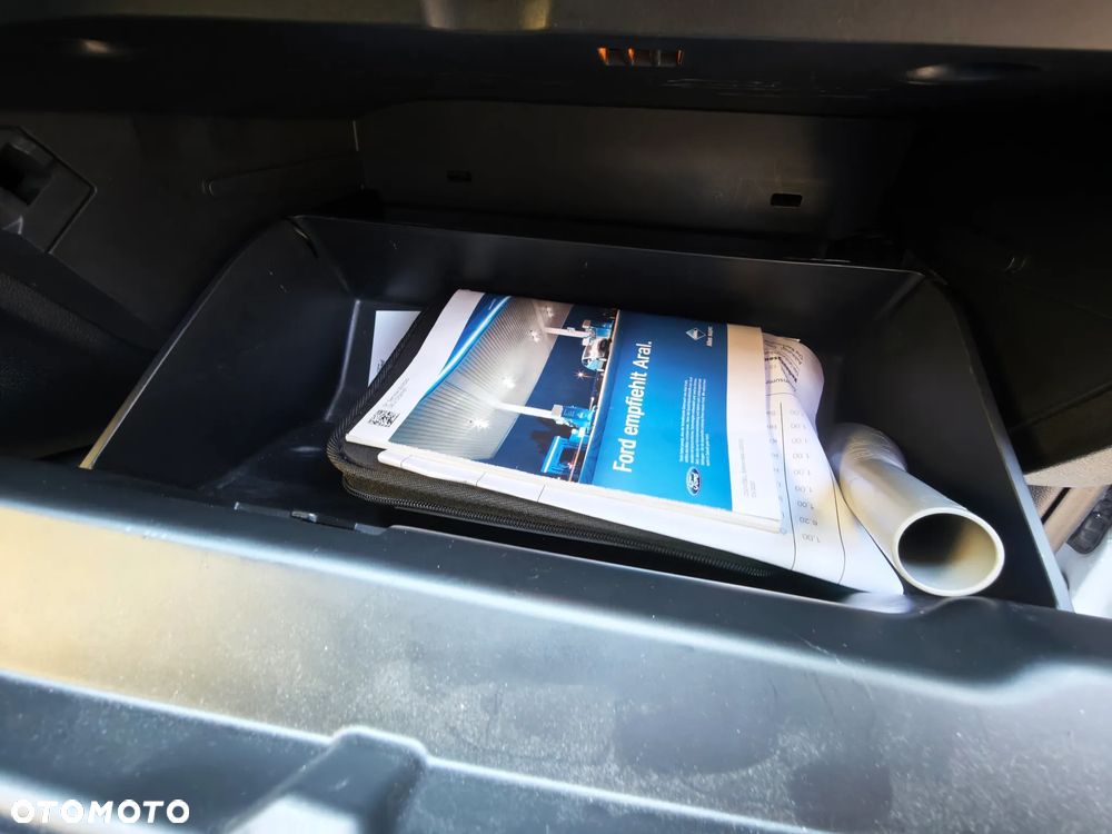 Ford Focus 1.5 EcoBlue STart-Stopp-System TITANIUM - 19