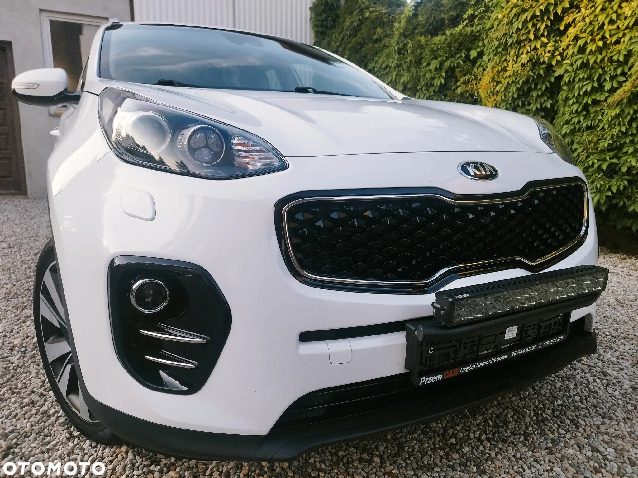 Kia Sportage 1.7 CRDI 2WD Dream-Team Edition - 9
