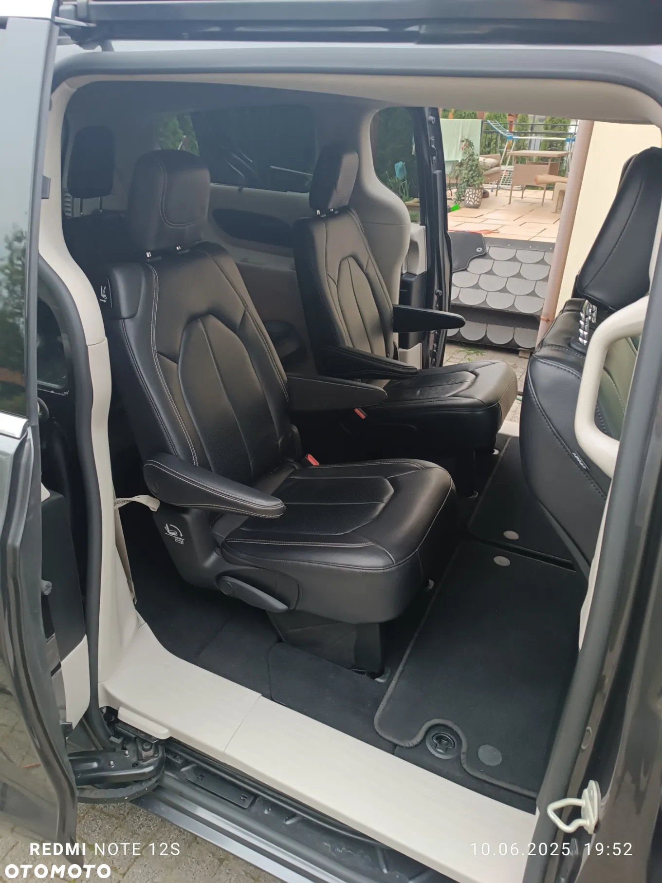 Chrysler Pacifica - 15