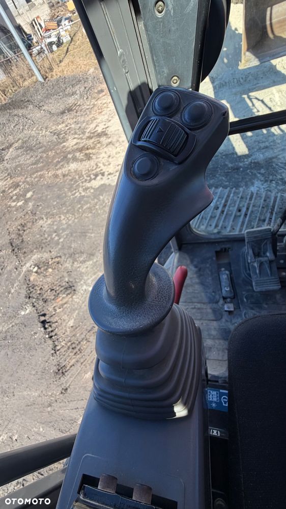 Hitachi ZX-85 USB LC - 18