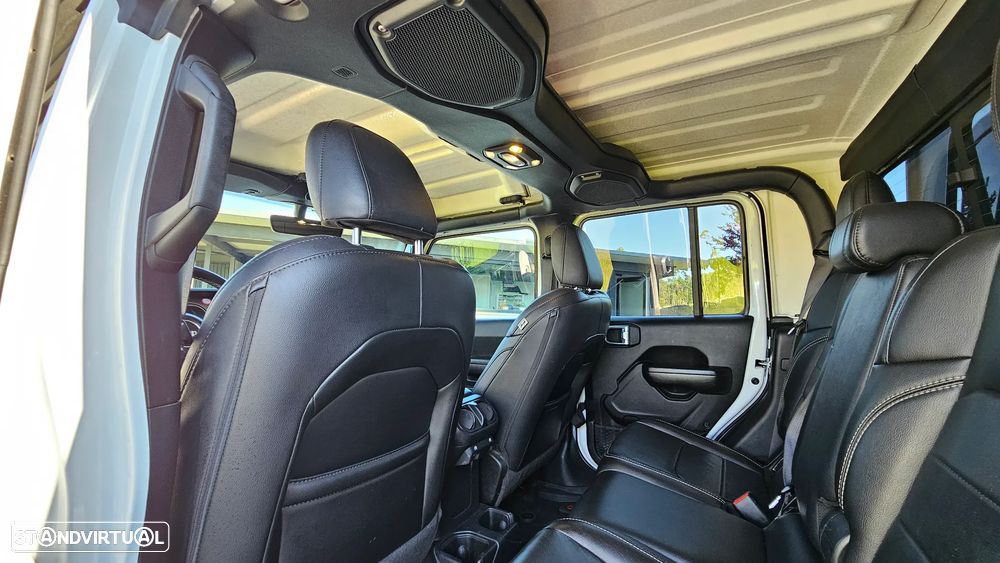 Jeep Gladiator 3.0V6 MultiJet AWD Auto Sport - 29