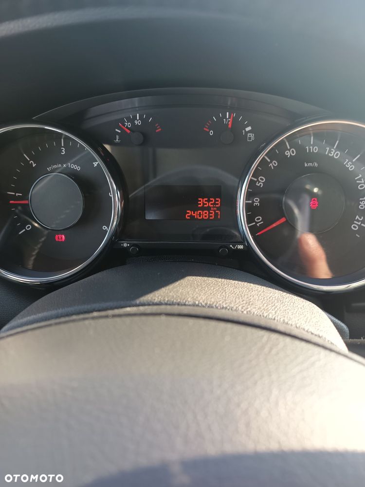 Peugeot 3008 1.6 HDi Premium - 17