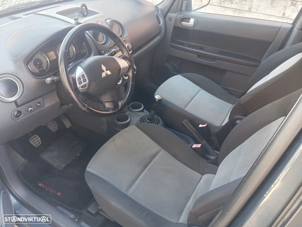 Mitsubishi Colt 1.1 Inform - 5