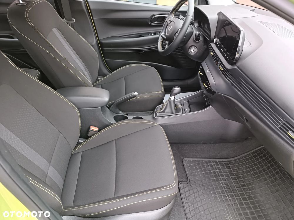 Hyundai i20 - 17