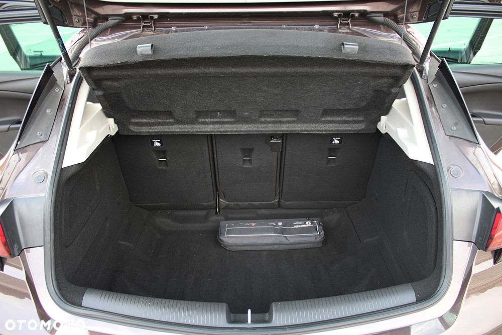 Opel Astra 1.6 T GPF Dynamic S&S - 31