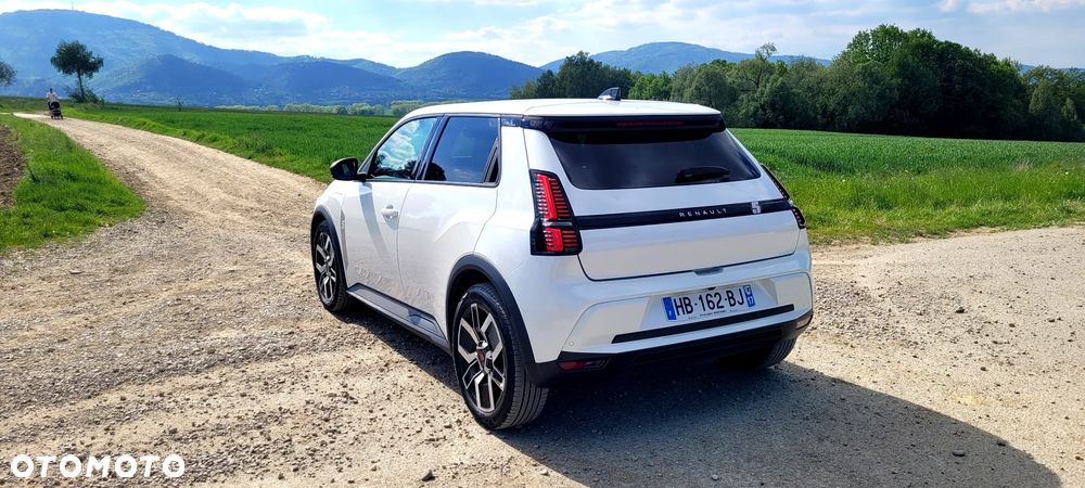 Renault 5 52kWh Comfort Range Techno - 13