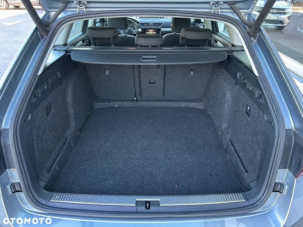 Skoda Superb 2.0 TDI Ambition DSG - 10