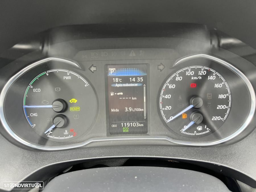 Toyota Yaris 1.5 HSD Exclusive - 30