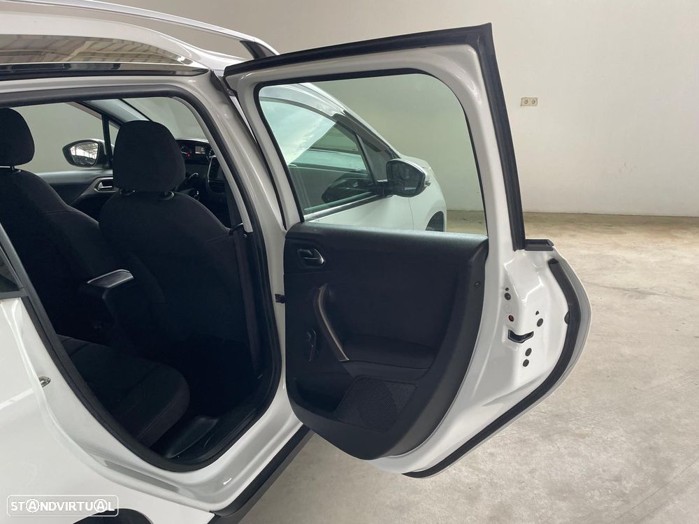 Peugeot 2008 1.6 e-HDi Active - 22