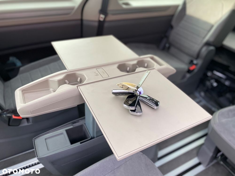 Volkswagen Multivan - 16