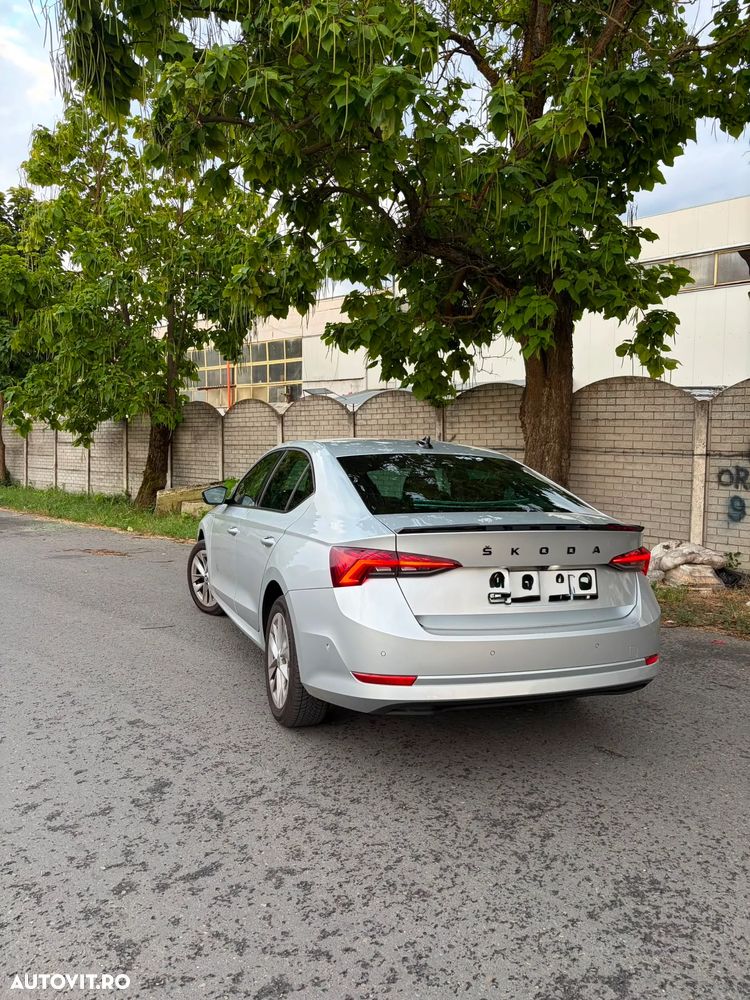 Skoda Octavia 2.0 TDI DSG Style - 1