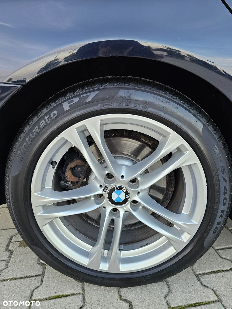 BMW Seria 5 525d xDrive - 12