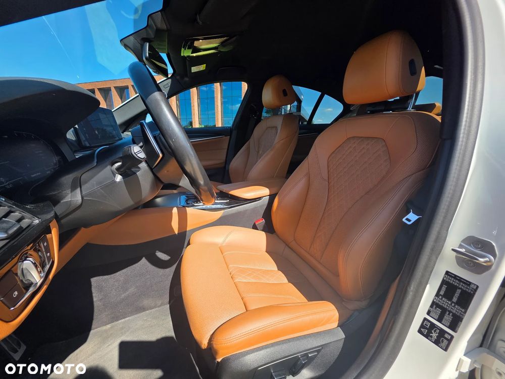 BMW Seria 5 520d xDrive mHEV sport - 17