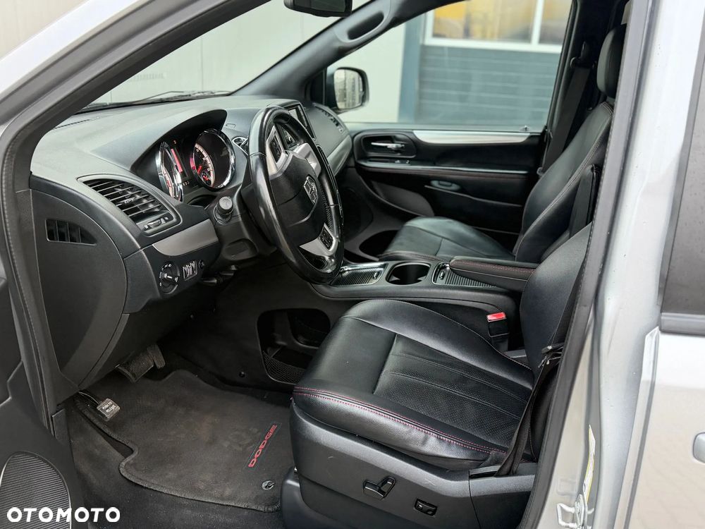 Dodge Grand Caravan 3.6 R/T - 5