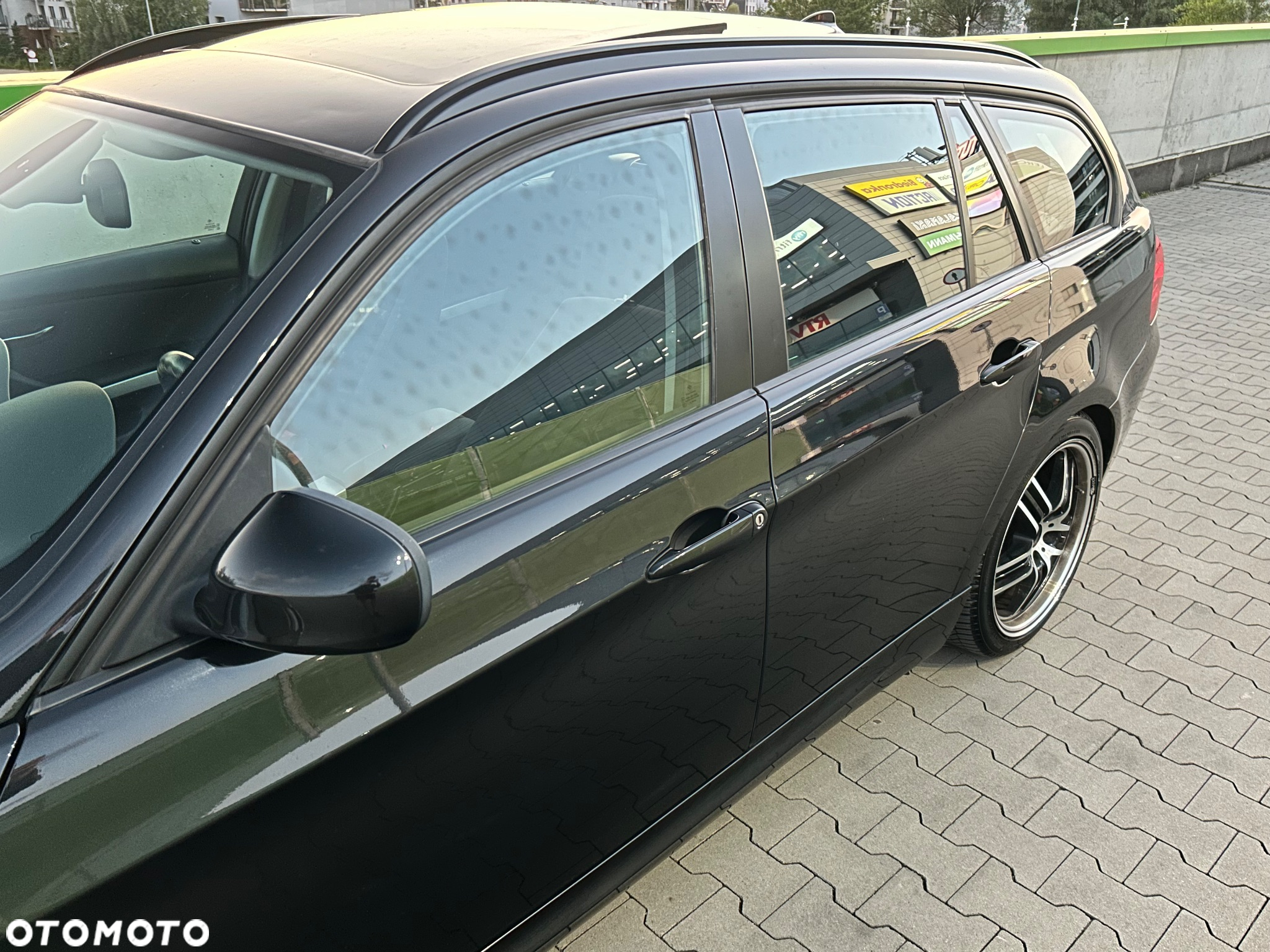 BMW Seria 3 320d DPF Touring - 28