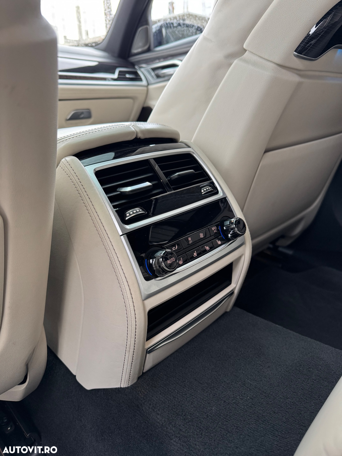 BMW Seria 7 740d xDrive MHEV - 6