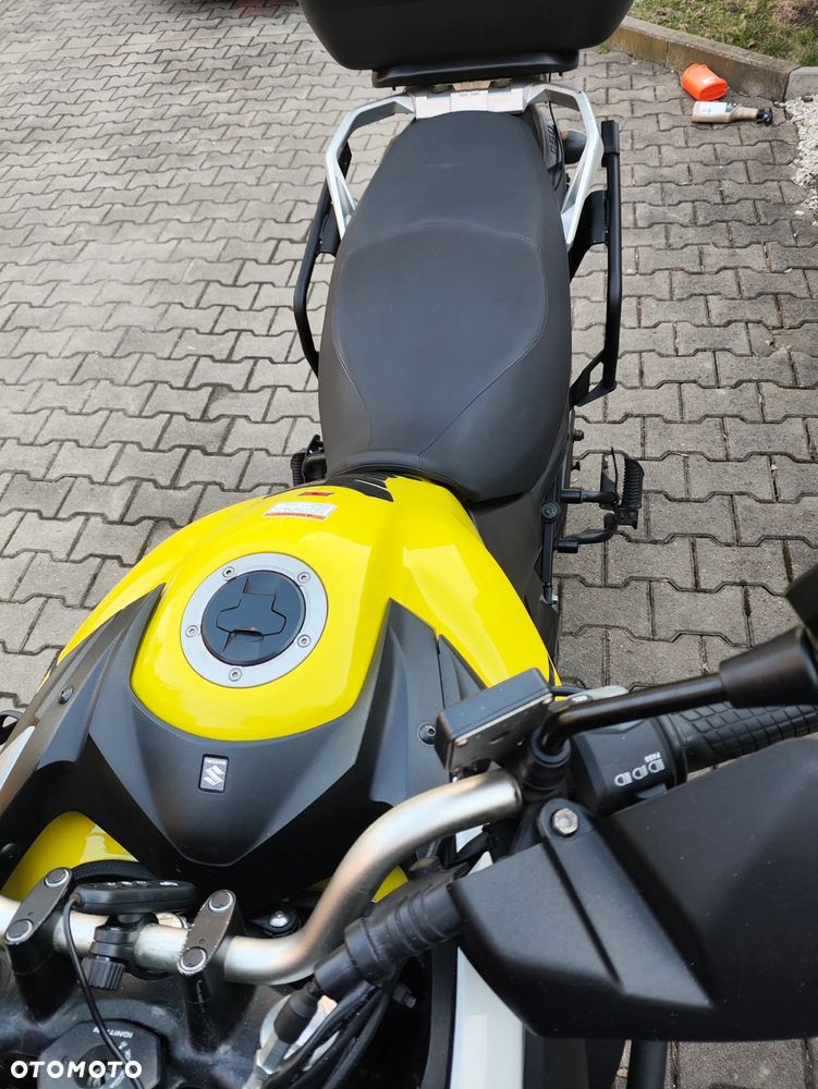 Suzuki V-STROM - 11