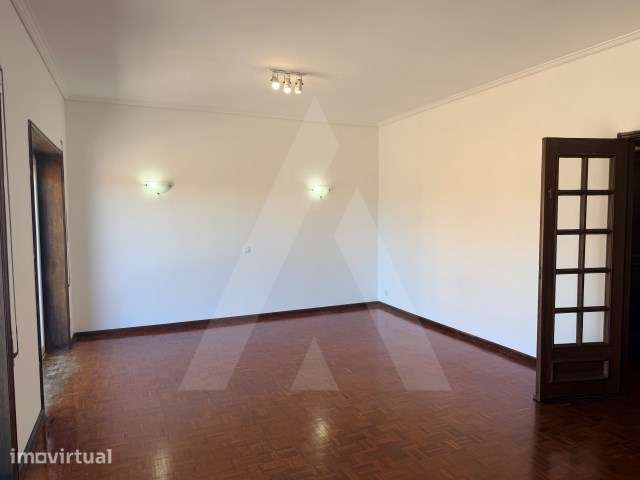 Apartamento T3 situado no centro de Esgueira. - Grande imagem: 3/19