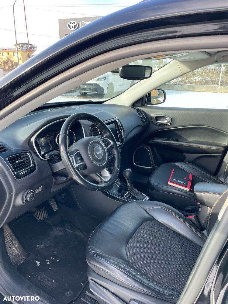 Jeep Compass - 10