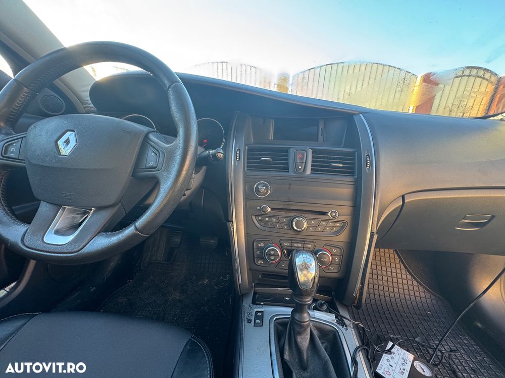 Renault Latitude 2.0 dCi Luxury - 5