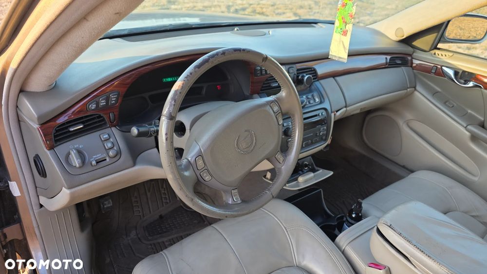 Cadillac Deville - 6