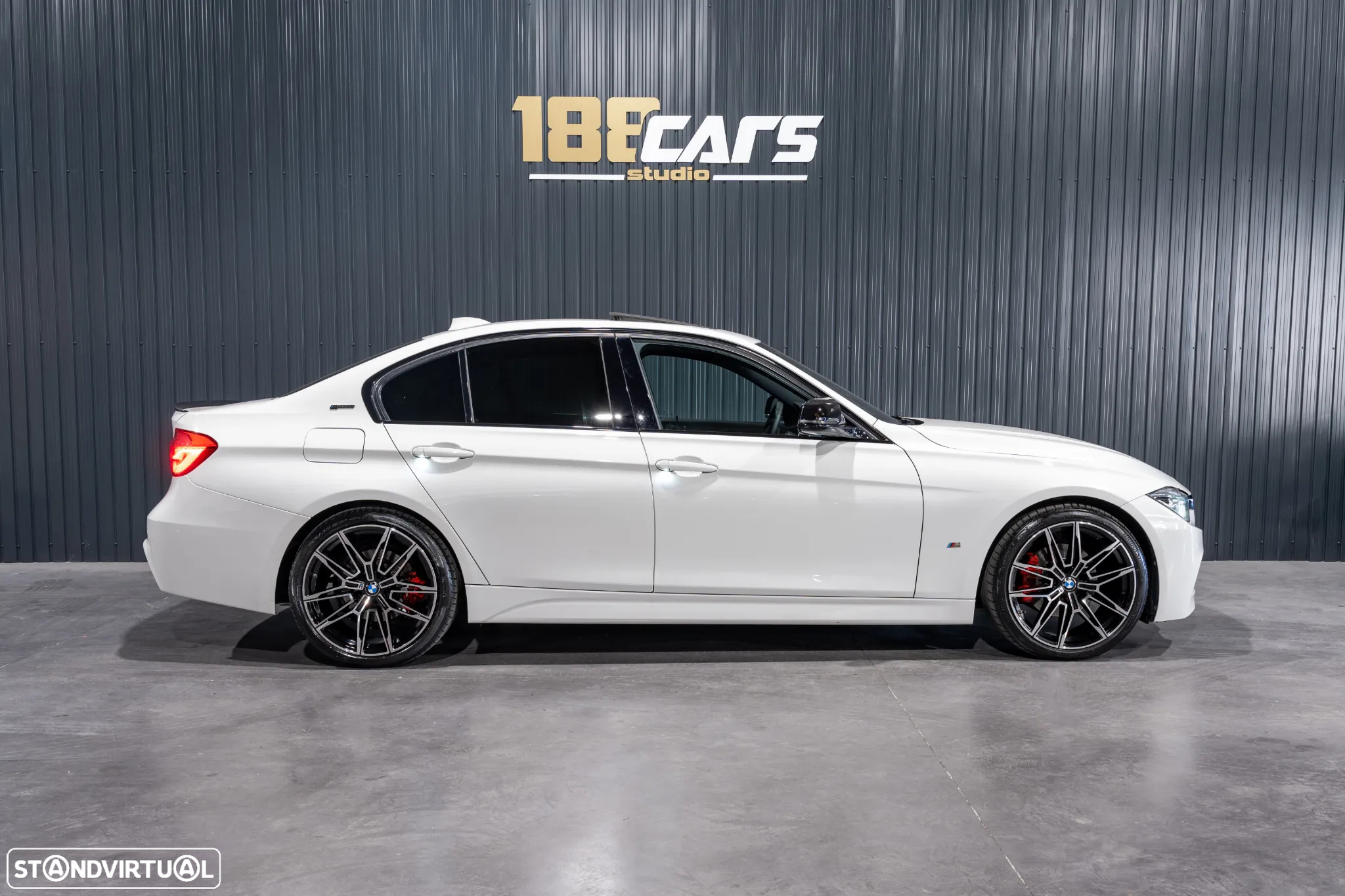 BMW 330 e iPerformance Pack M - 4