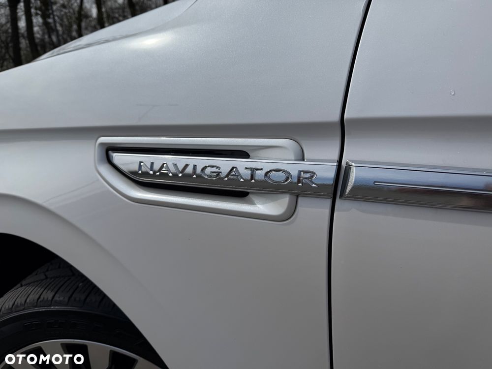 Lincoln Navigator - 8