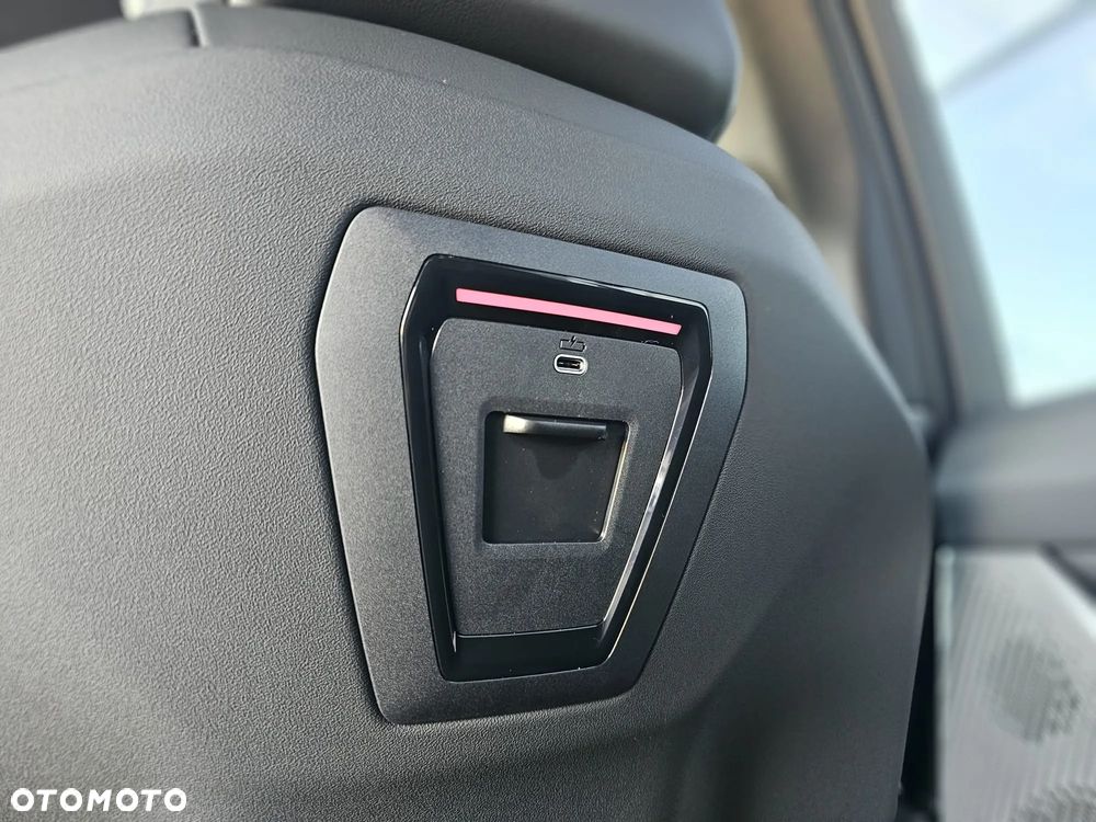 BMW Seria 5 530e PHEV - 33