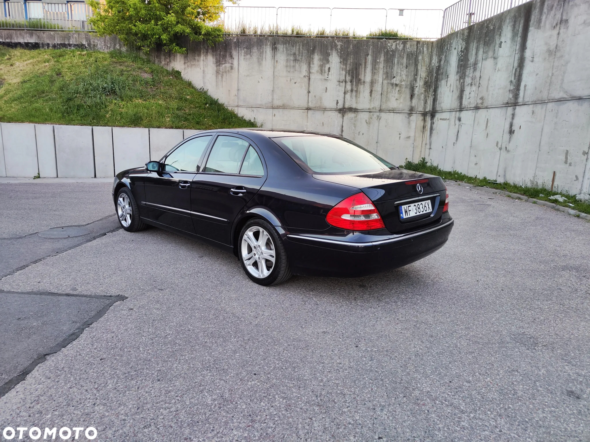 Mercedes-Benz Klasa E 500 7G-TRONIC Elegance - 5