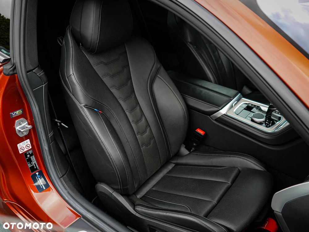 BMW Seria 8 - 33