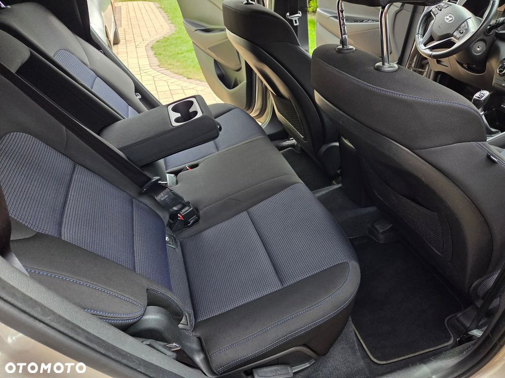 Hyundai Tucson 1.6 GDI BlueDrive GO 2WD - 10