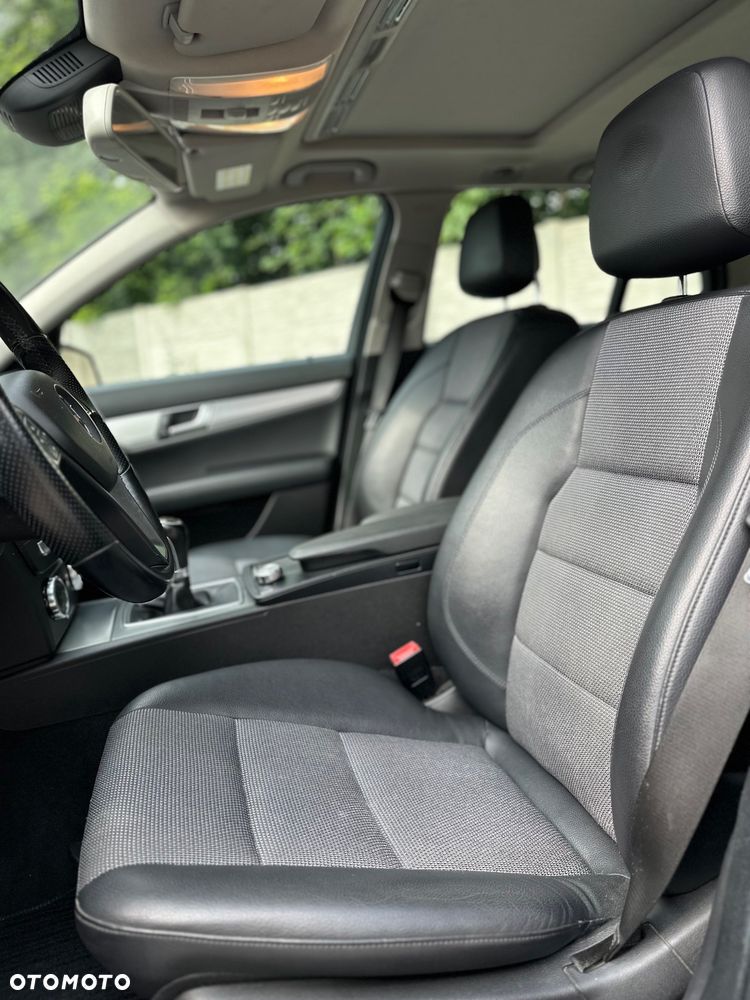 Mercedes-Benz Klasa C 220 CDI BlueEff Avantgarde - 10