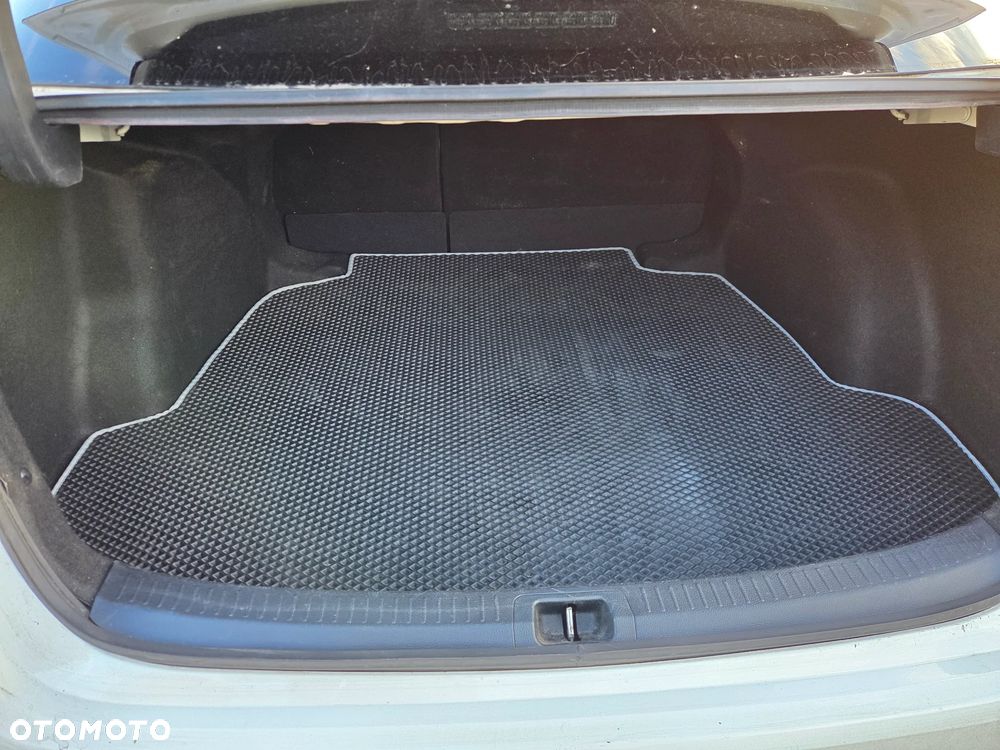 Toyota Corolla 1.5 Comfort MS - 12