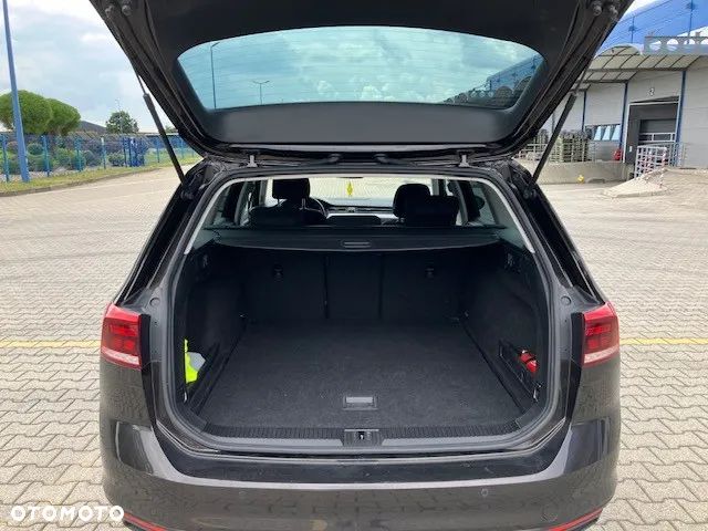 Volkswagen Passat - 6