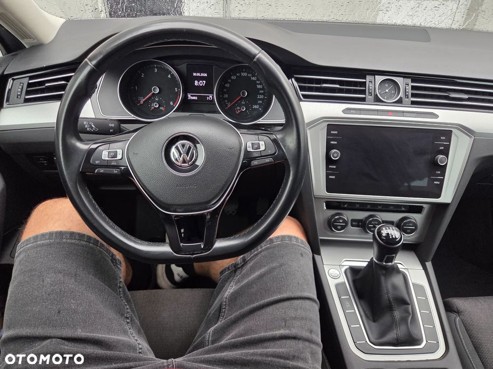 Volkswagen Passat 2.0 TDI BMT Comfortline - 6