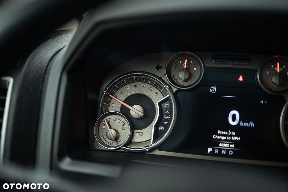 Dodge RAM 5.7 4x4 - 26