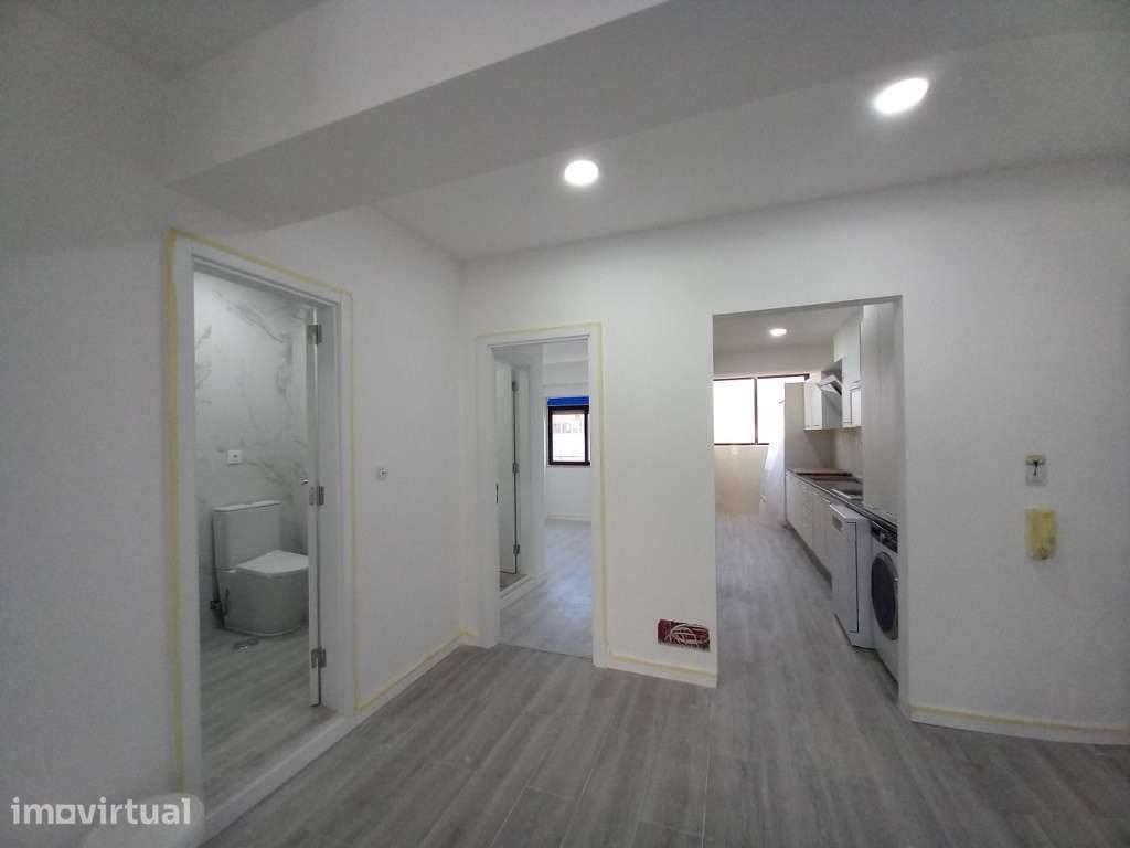 Apartamento Duplex Totalmente Remodelado na Costa da Caparica - Grande imagem: 5/44