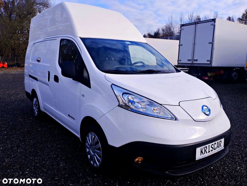 Nissan ENV 200 Maxi - 3