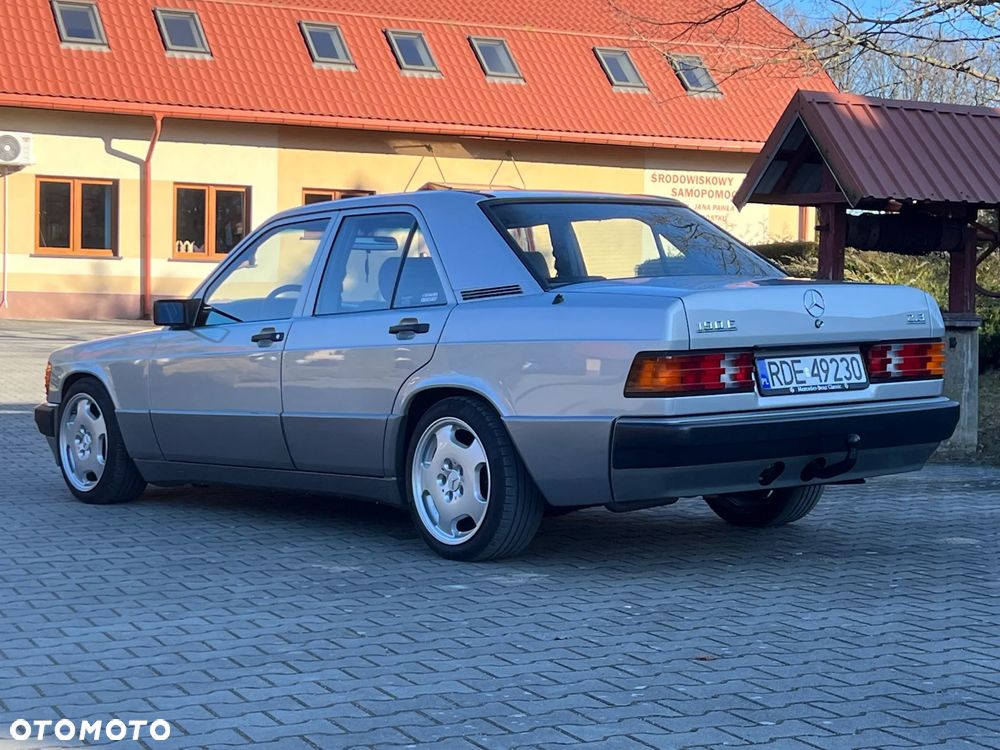 Mercedes-Benz W201 (190) - 8